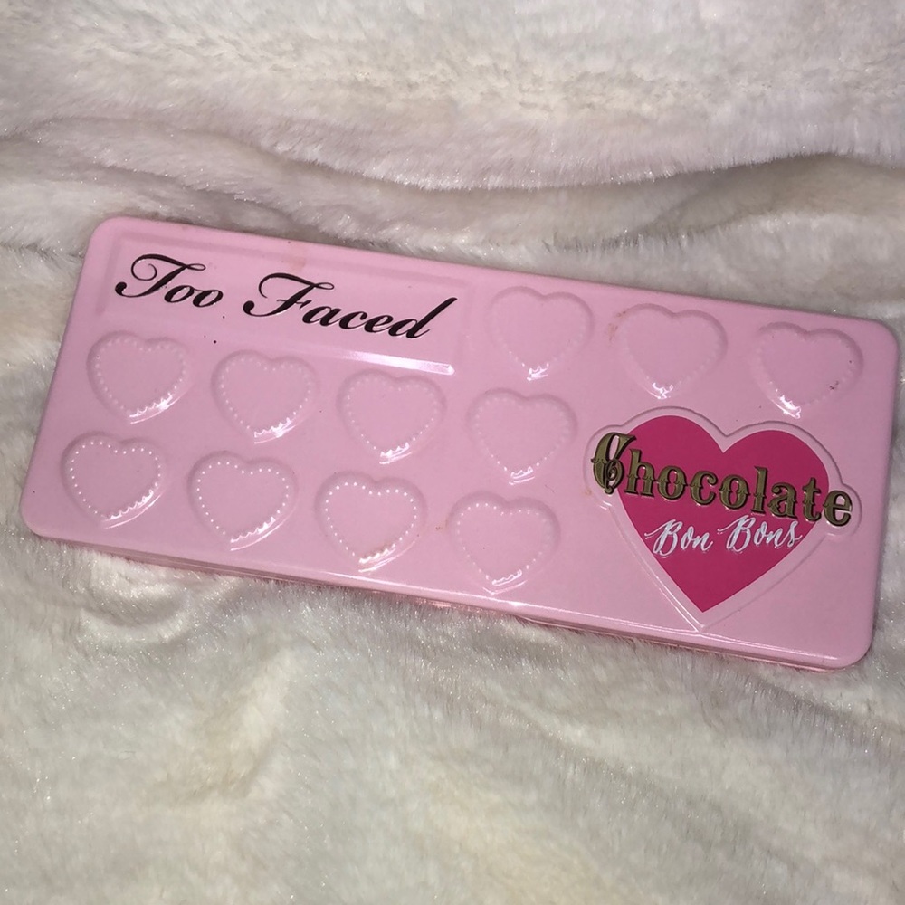 Too faced chocolate bon bon palette 🍫💕